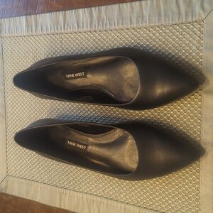 Nine West Black Leather Flats.  Size 7